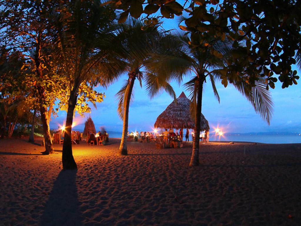 Iguana Lodge Beach Resort Puerto Jimenez Exterior photo